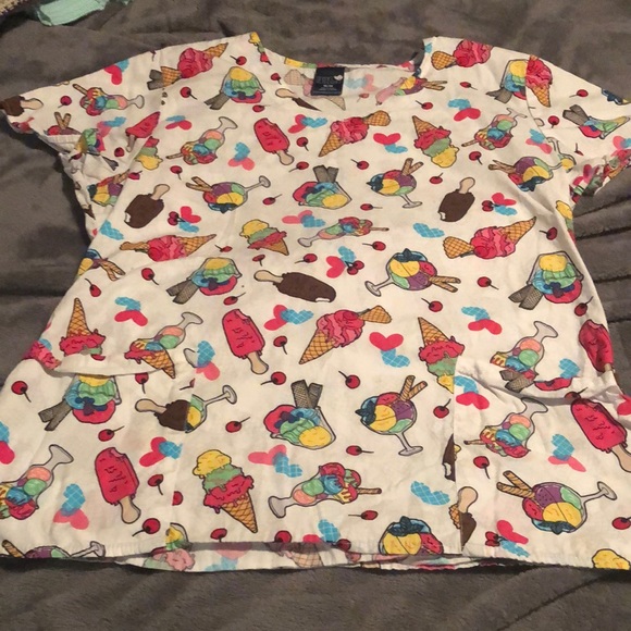 Tops - Ice cream scrub top